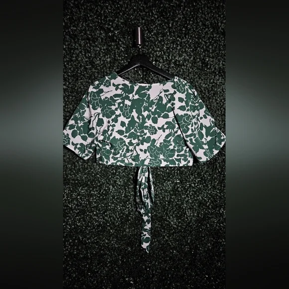 Floral Green Wrap Top - Picture 3 of 4